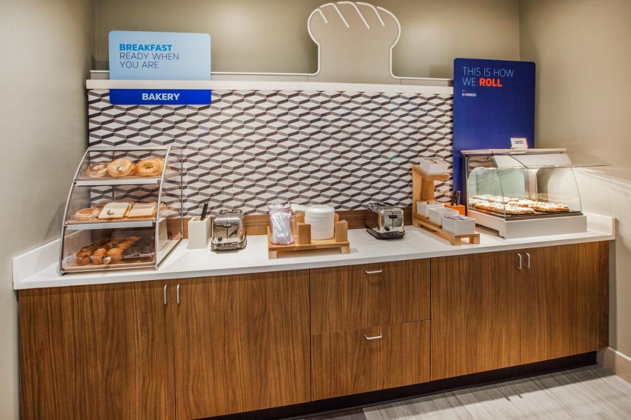 Holiday Inn Express - Houston - Galleria Area By Ihg Exterior photo